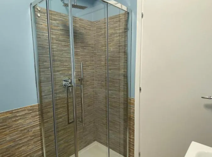 Lovingstresa In The Heart Of The Town 스트레사