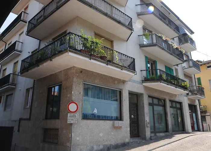 Lovingstresa In The Heart Of The Town 아파트 *