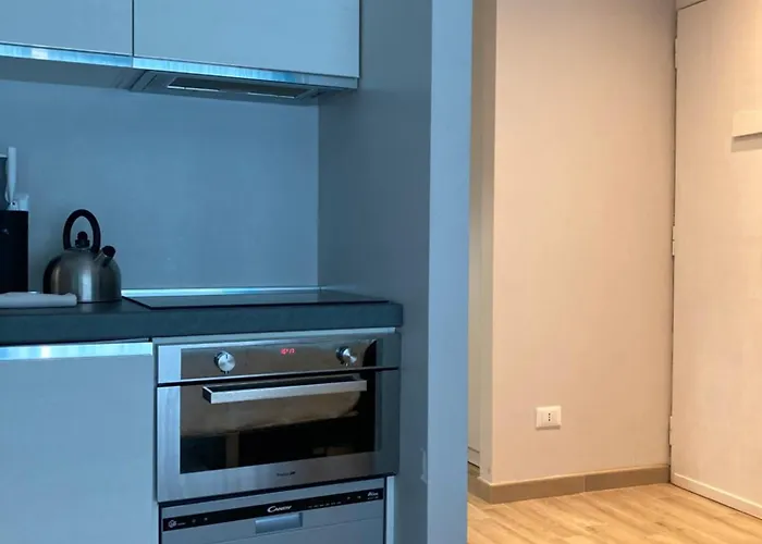 Lovingstresa In The Heart Of The Town * 스트레사